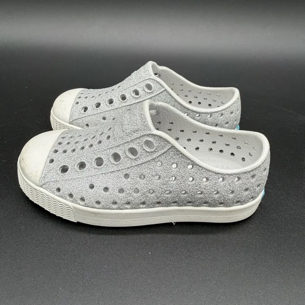 Native Jefferson Kids Red Slip-On Water Shoes Toddler C6 Silver Sparkles